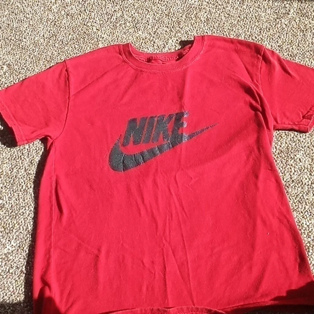 Hanes Classic Nike Tee Shirt M8